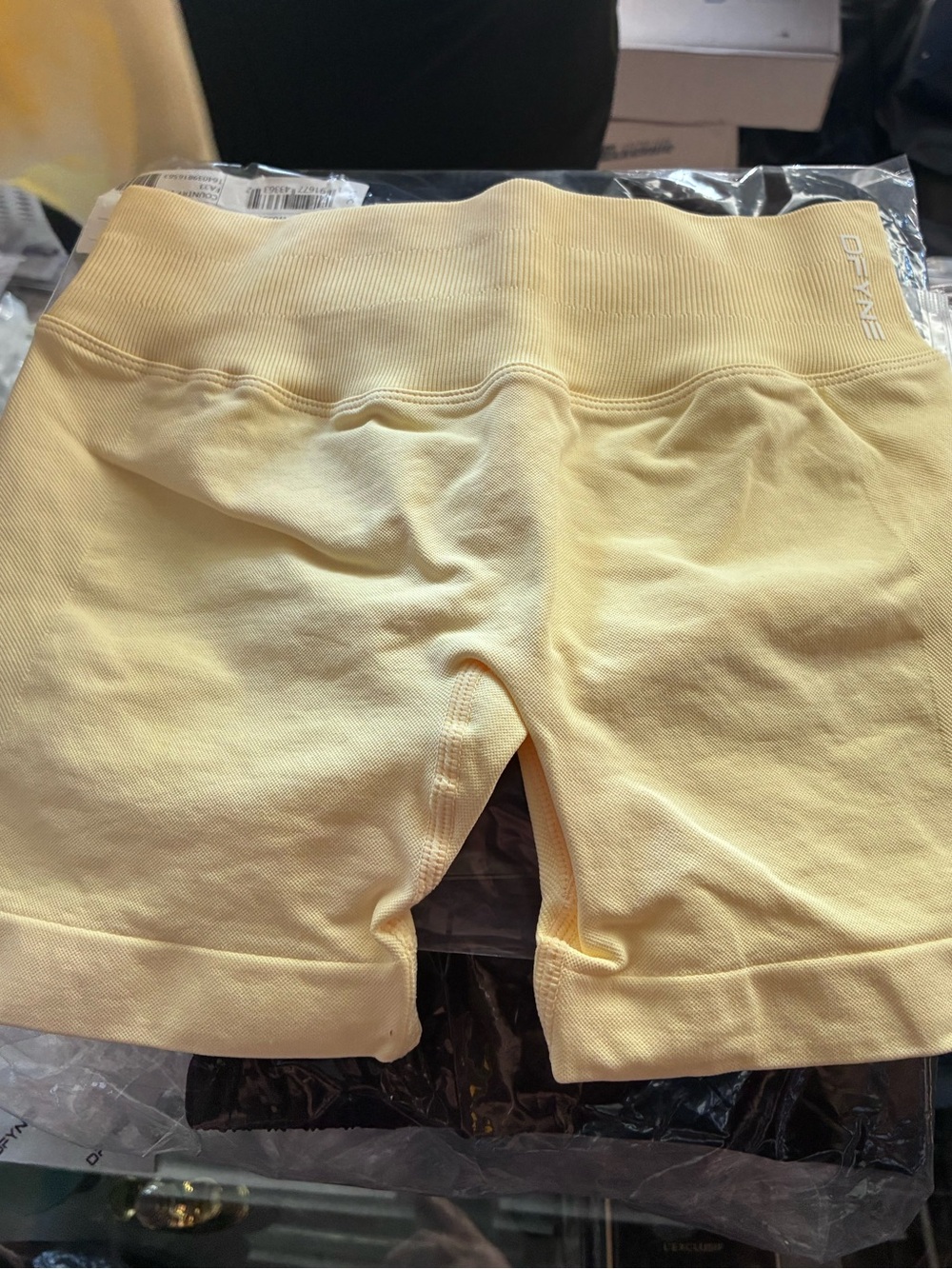 Dfyne Short Sleeve Top Shorts Set Pale Yellow gym stretch nwt s m l - Picture 2 of 4
